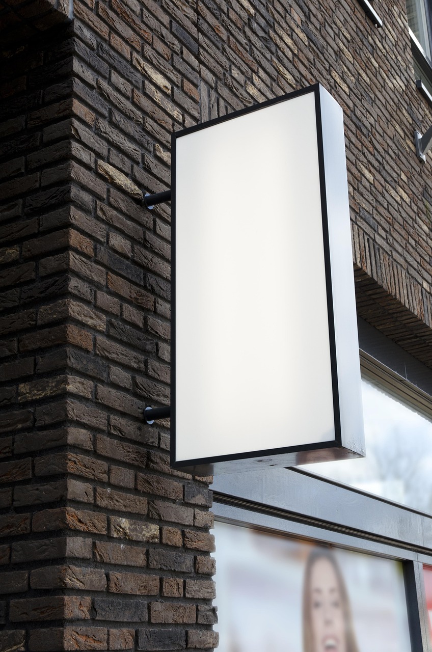 Наружная реклама: как сделать её полезной для бизнеса 1 Наружная реклама: как сделать её полезной для бизнеса